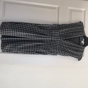 Tooth hound gray and black dress with pockets